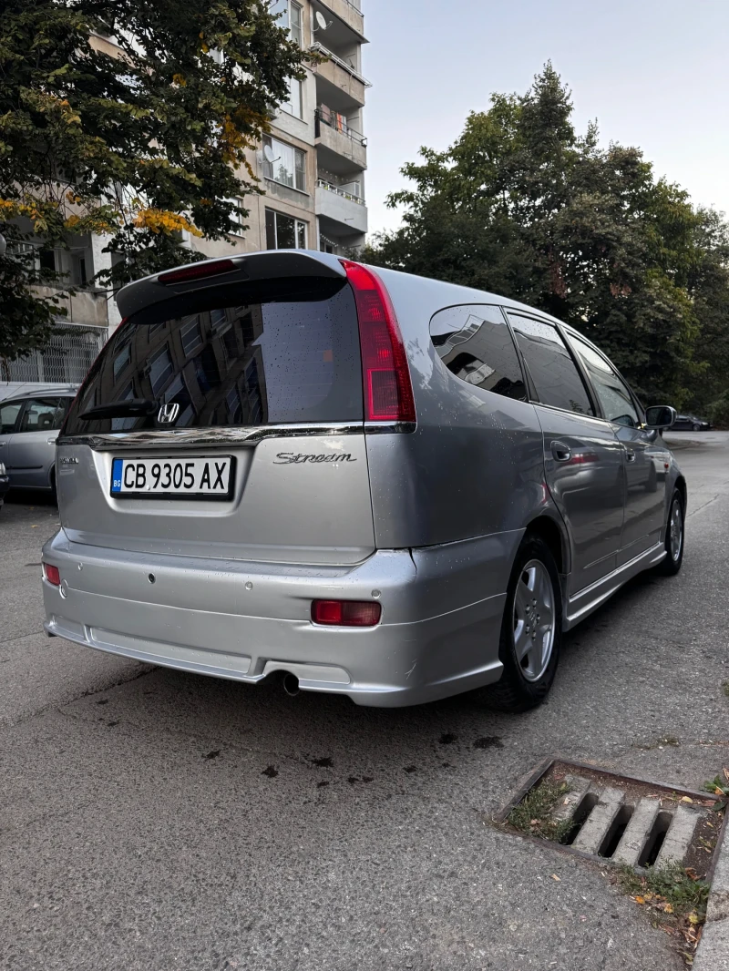 Honda Stream I-VTEC, снимка 7 - Автомобили и джипове - 47449653