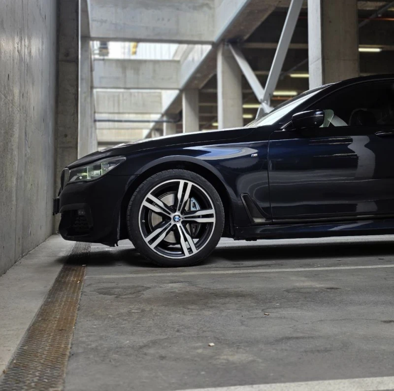 BMW 730 G11 M-Pack, 360 cam, Head-up, Gesture Control, снимка 2 - Автомобили и джипове - 52396279