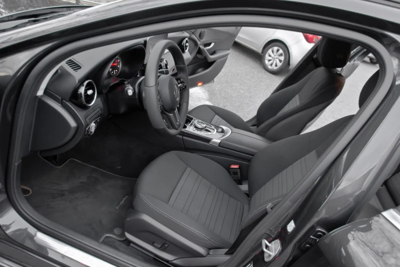 Mercedes-Benz C 220 4X4, 9G-Tronik, снимка 8 - Автомобили и джипове - 52321371