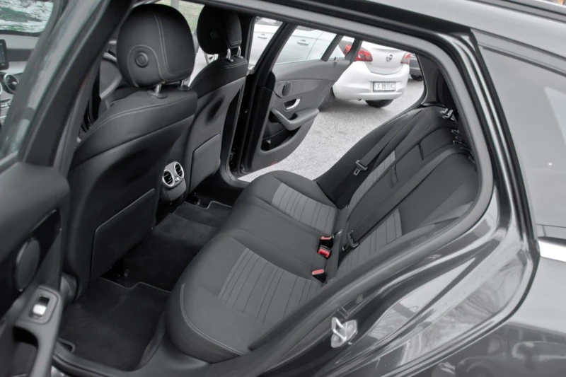 Mercedes-Benz C 220 4X4, 9G-Tronik, снимка 9 - Автомобили и джипове - 52321371