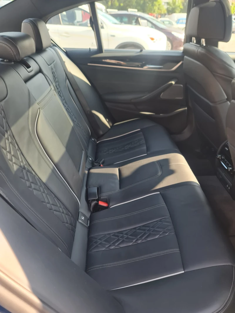 BMW 550 M550i xDrive Individual/M-Sport PRO + ГАРАНЦИЯ, снимка 15 - Автомобили и джипове - 51795228
