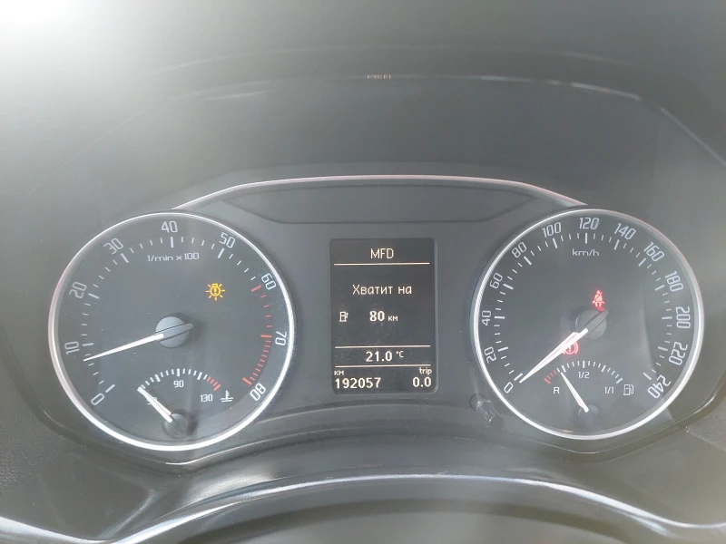 Skoda Octavia 1.6 MPI Газ, снимка 11 - Автомобили и джипове - 52164029