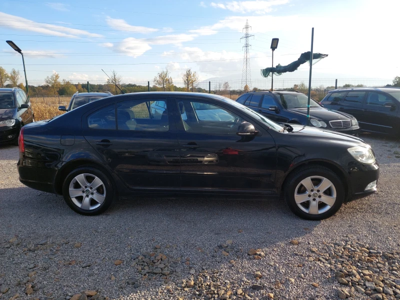 Skoda Octavia 1.6 MPI Газ, снимка 4 - Автомобили и джипове - 52164029