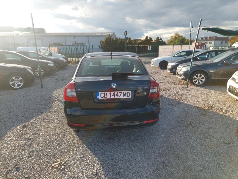 Skoda Octavia 1.6 MPI Газ, снимка 6 - Автомобили и джипове - 52164029