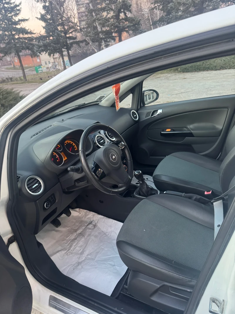 Opel Corsa 1.4 бензин 101 к.с COSMO , снимка 11 - Автомобили и джипове - 52870301