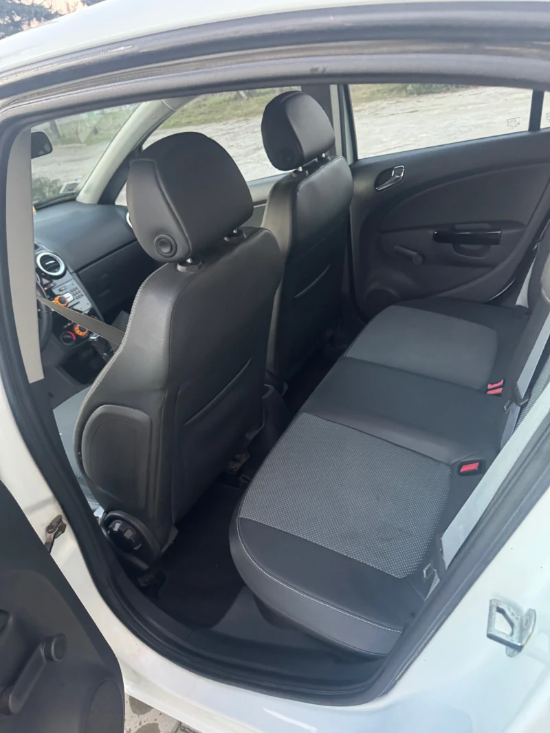 Opel Corsa 1.4 бензин 101 к.с COSMO , снимка 12 - Автомобили и джипове - 52870301