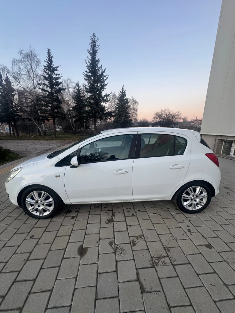 Opel Corsa 1.4 бензин 101 к.с COSMO 