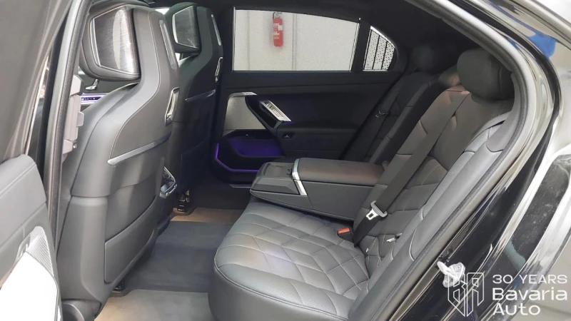 BMW 740 d xDrive M Sport Paket , снимка 9 - Автомобили и джипове - 53073624