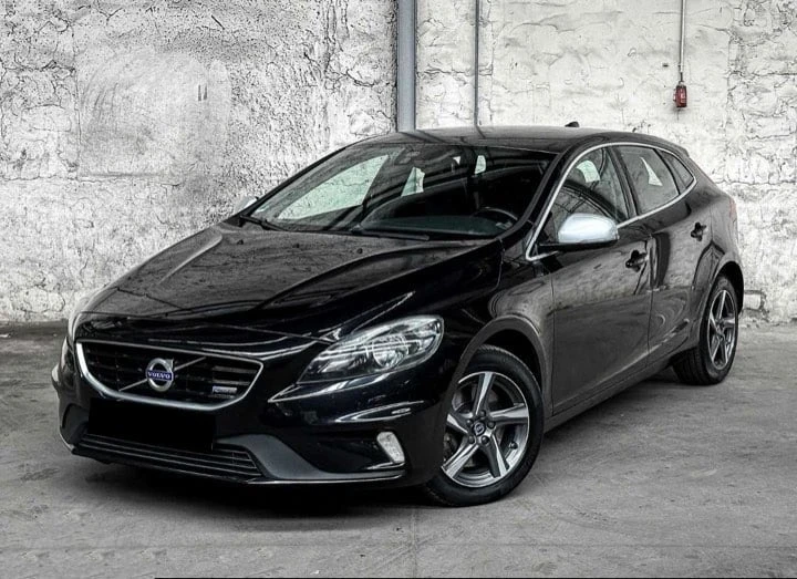 Volvo V40 2.0 D4 R Design 190HP , снимка 1 - Автомобили и джипове - 47135784