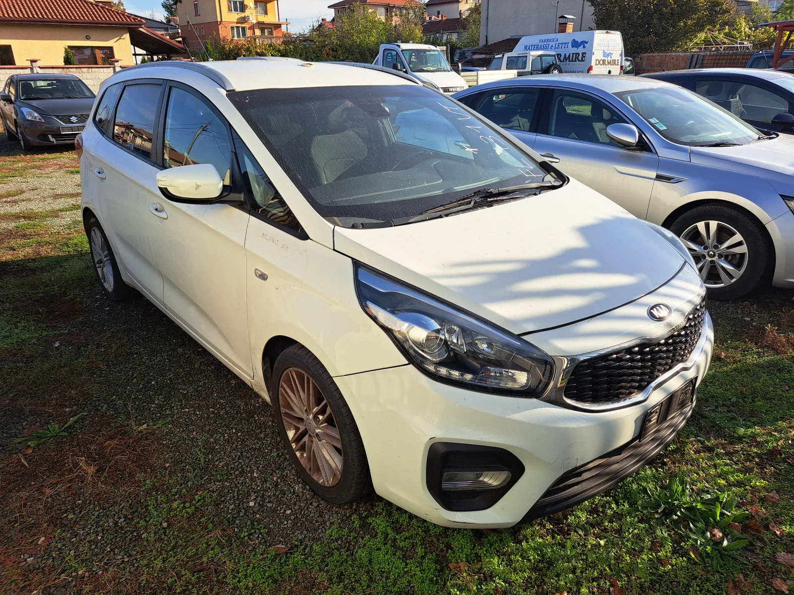 Kia Carens 1, 7CRDI-7места - изображение 2