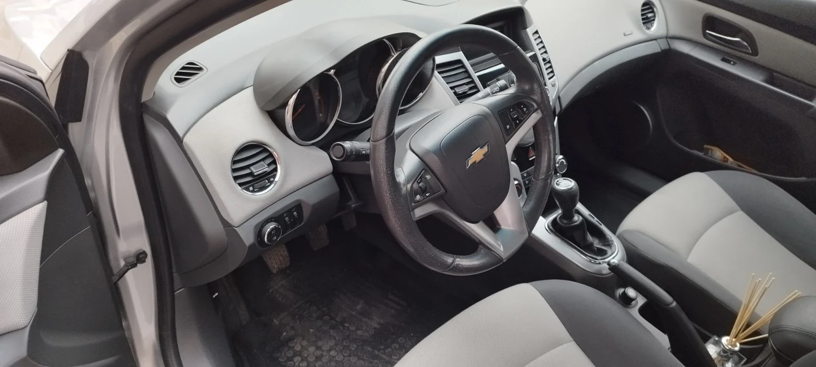 Chevrolet Cruze  - изображение 6