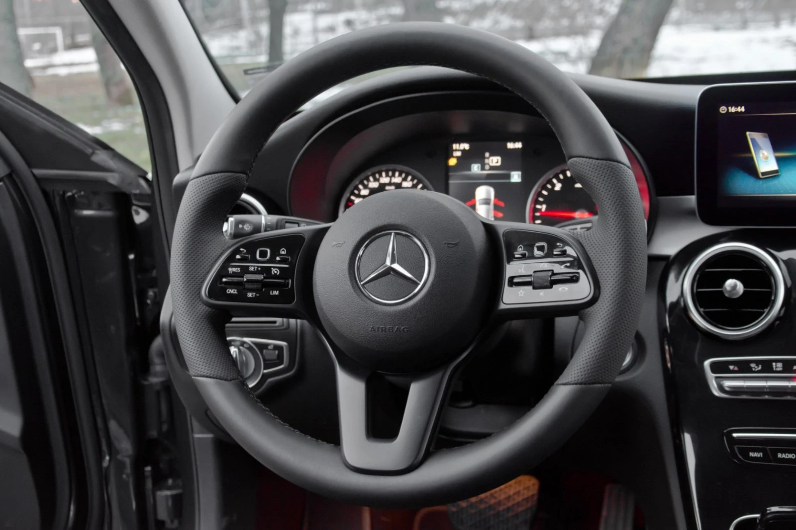 Mercedes-Benz C 220 4X4, 9G-Tronik - изображение 10