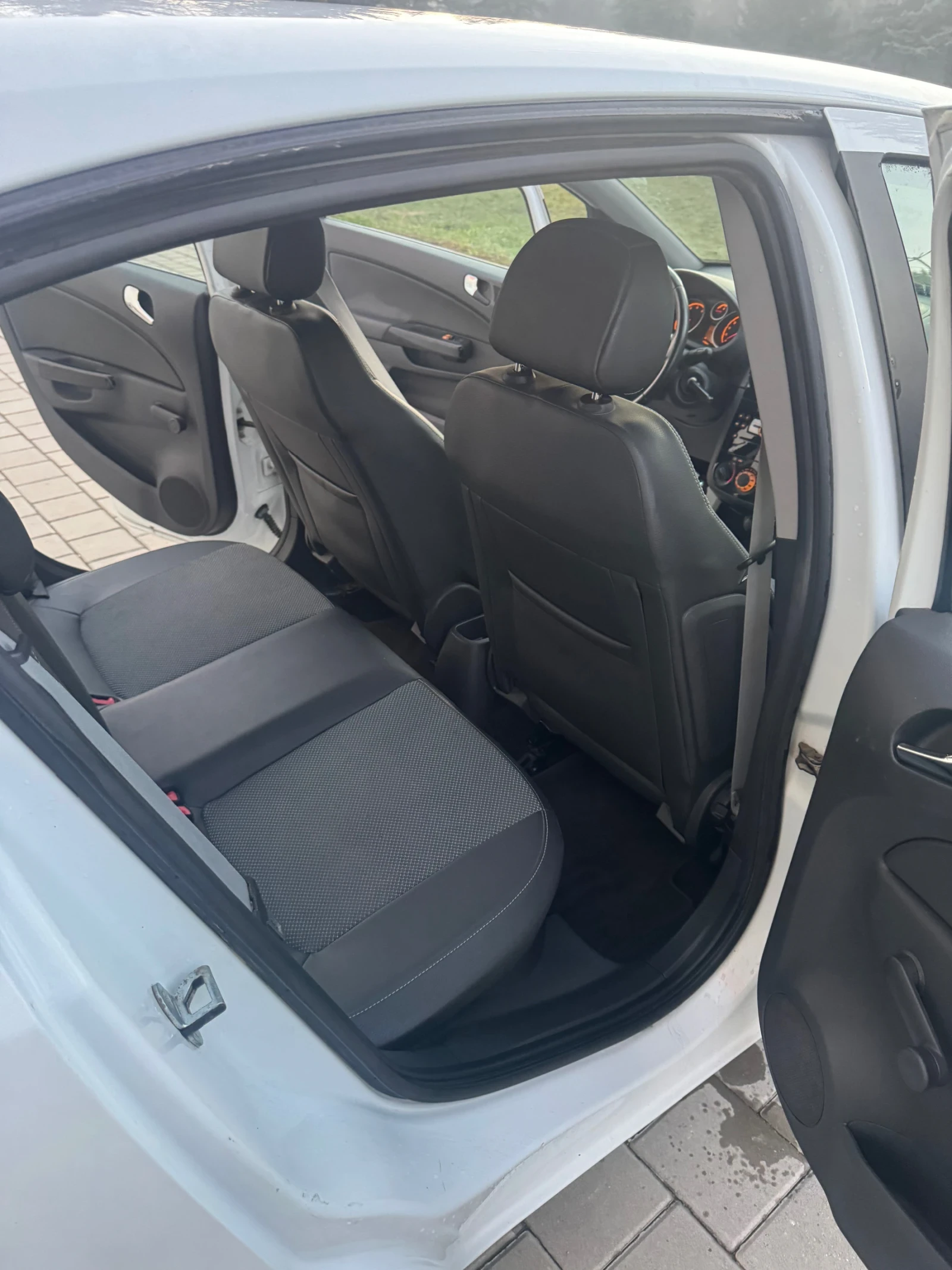 Opel Corsa 1.4 ������ 101 �.� COSMO  | Mobile.bg � ����������� 15