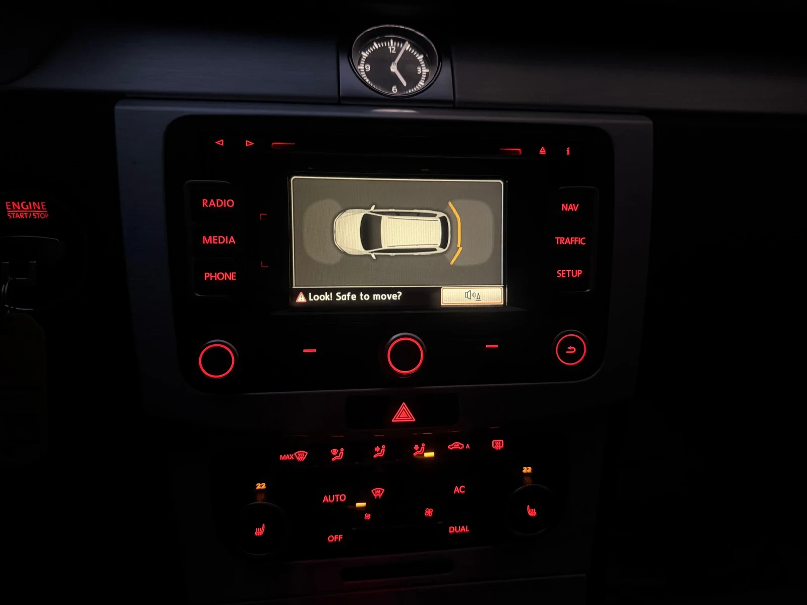 VW Passat 2.0TDI DSG 170кс Перфектен!, снимка 16 - Автомобили и джипове - 53637979