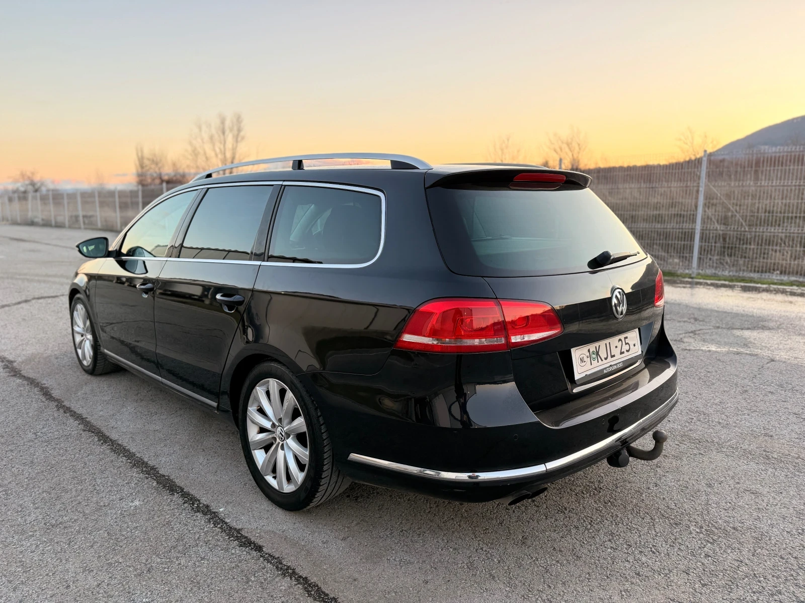 VW Passat 2.0TDI DSG 170кс Перфектен!, снимка 6 - Автомобили и джипове - 53637979