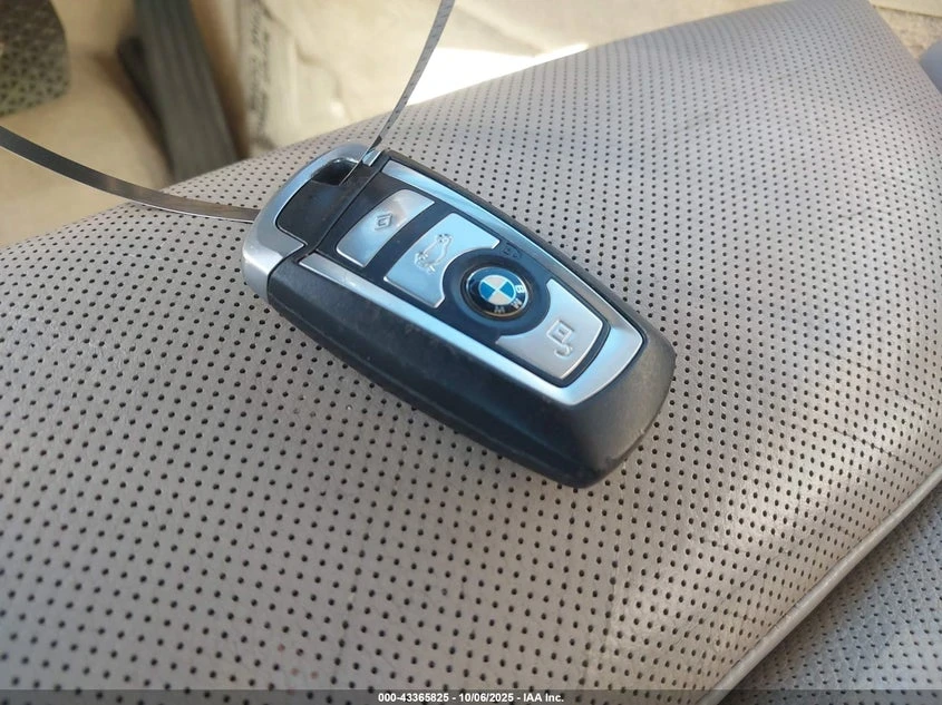 BMW 750  - изображение 10