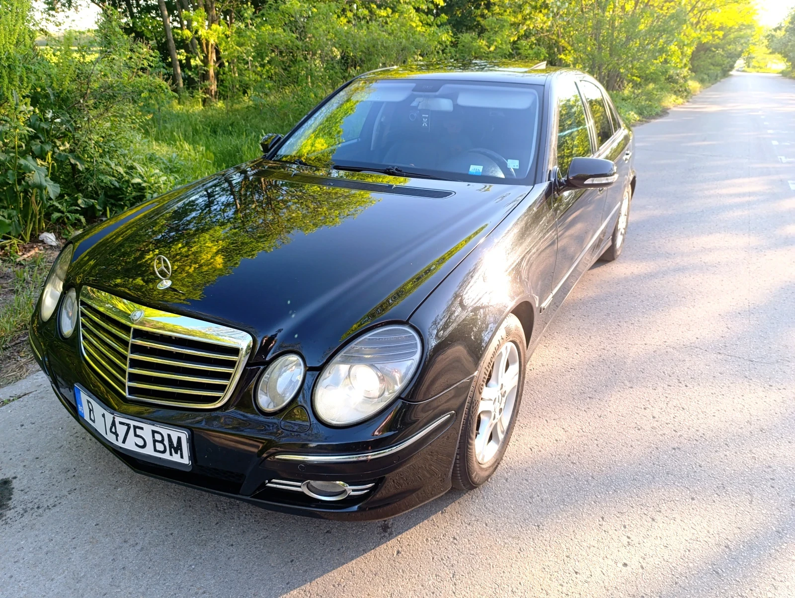Mercedes-Benz E 220 220, снимка 3 - Автомобили и джипове - 53740231
