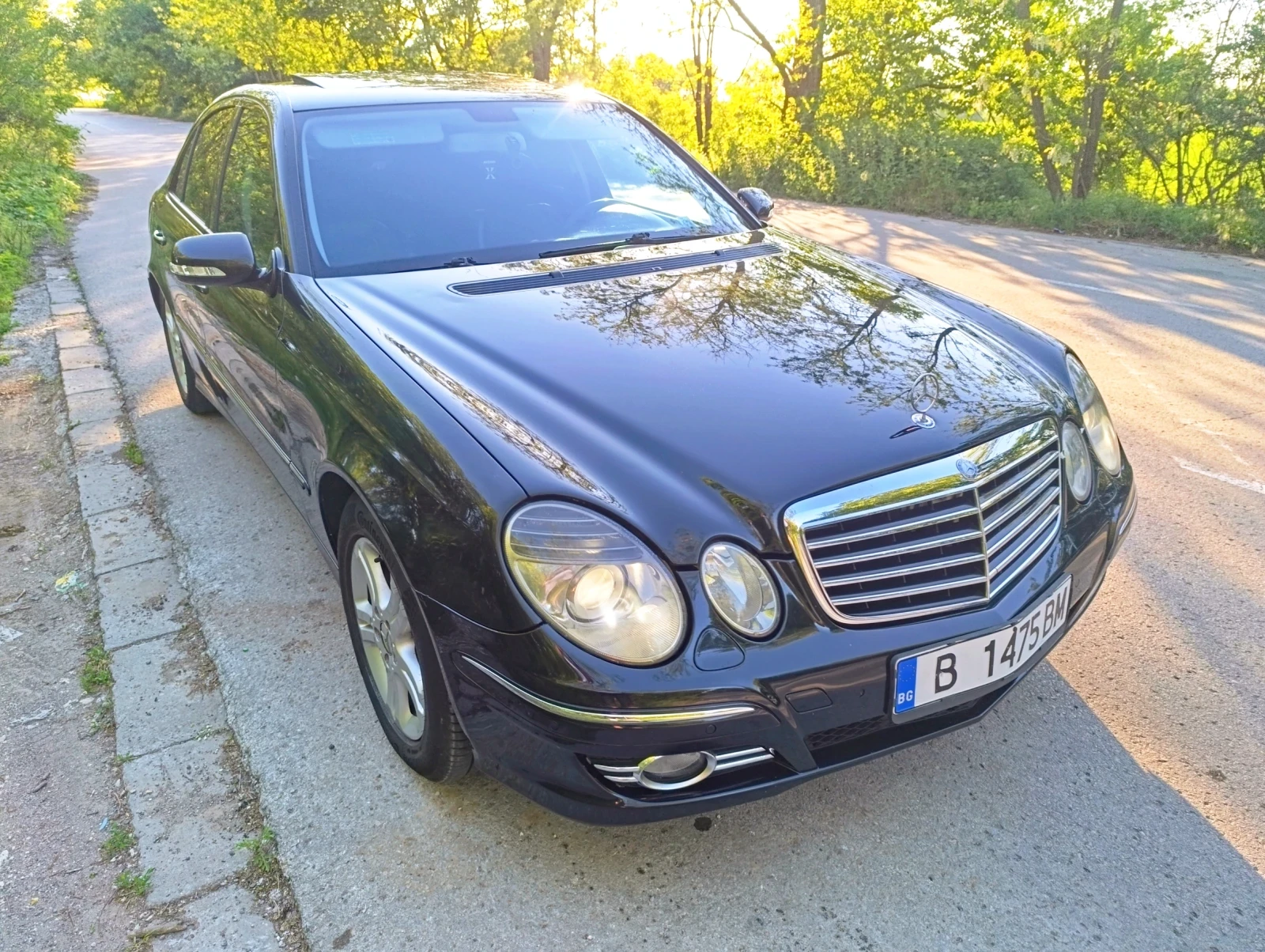 Mercedes-Benz E 220 220, снимка 2 - Автомобили и джипове - 53740231