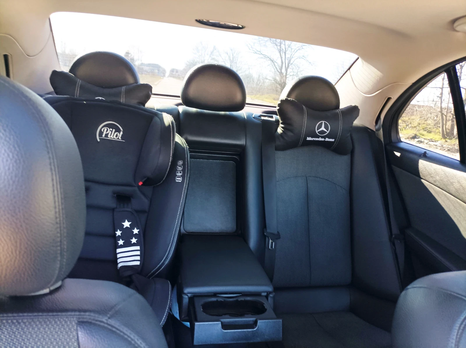 Mercedes-Benz E 220 220, снимка 9 - Автомобили и джипове - 53740231
