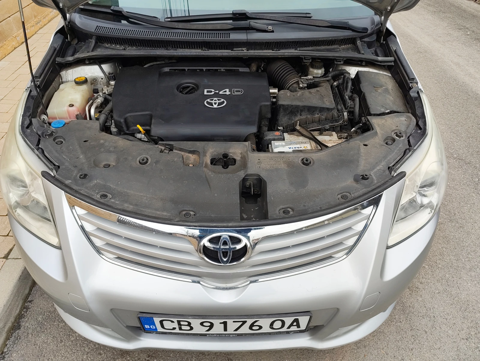 Toyota Avensis 2.2D 150ps EURO5B oбслужен, снимка 12 - Автомобили и джипове - 53791592