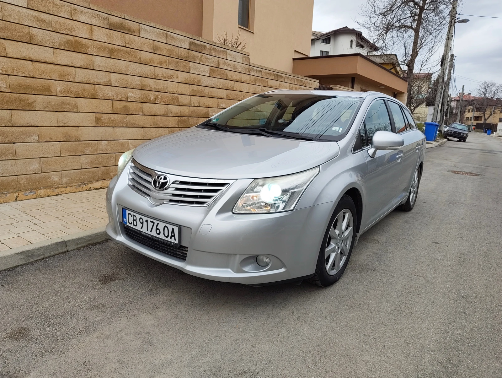 Toyota Avensis 2.2D 150ps EURO5B oбслужен, снимка 15 - Автомобили и джипове - 53791592