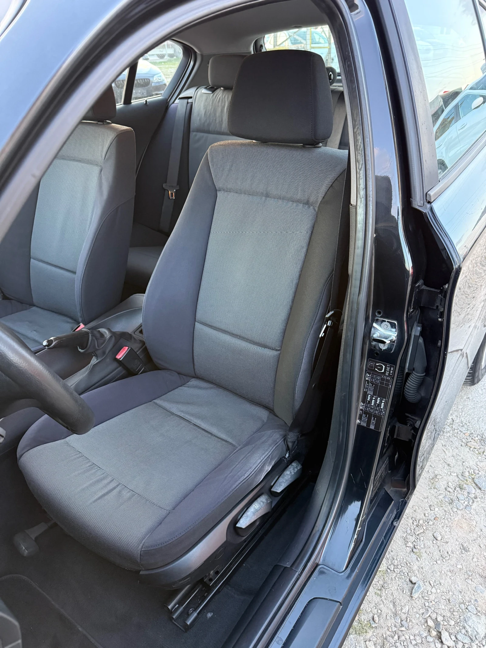 BMW 118 2.0d 6ск ЛИЗИНГ, снимка 9 - Автомобили и джипове - 53818567