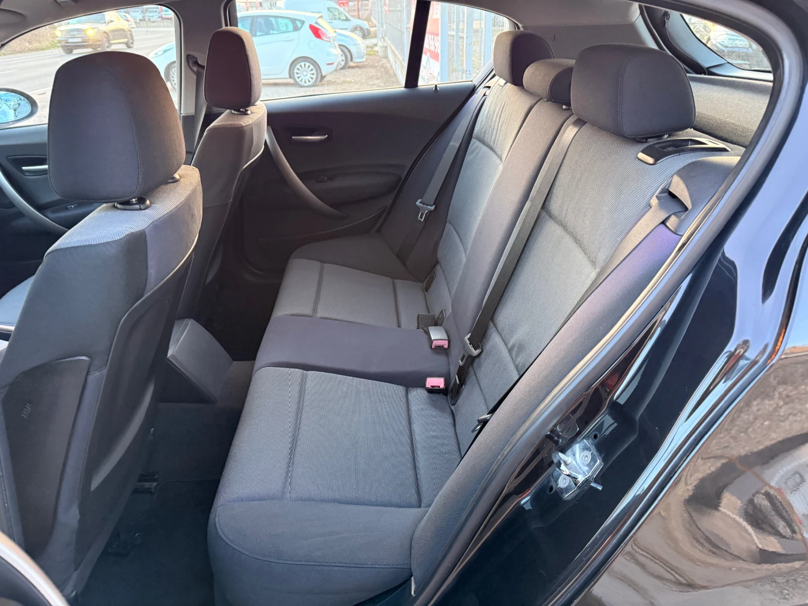 BMW 118 2.0d 6ск ЛИЗИНГ, снимка 10 - Автомобили и джипове - 53818567