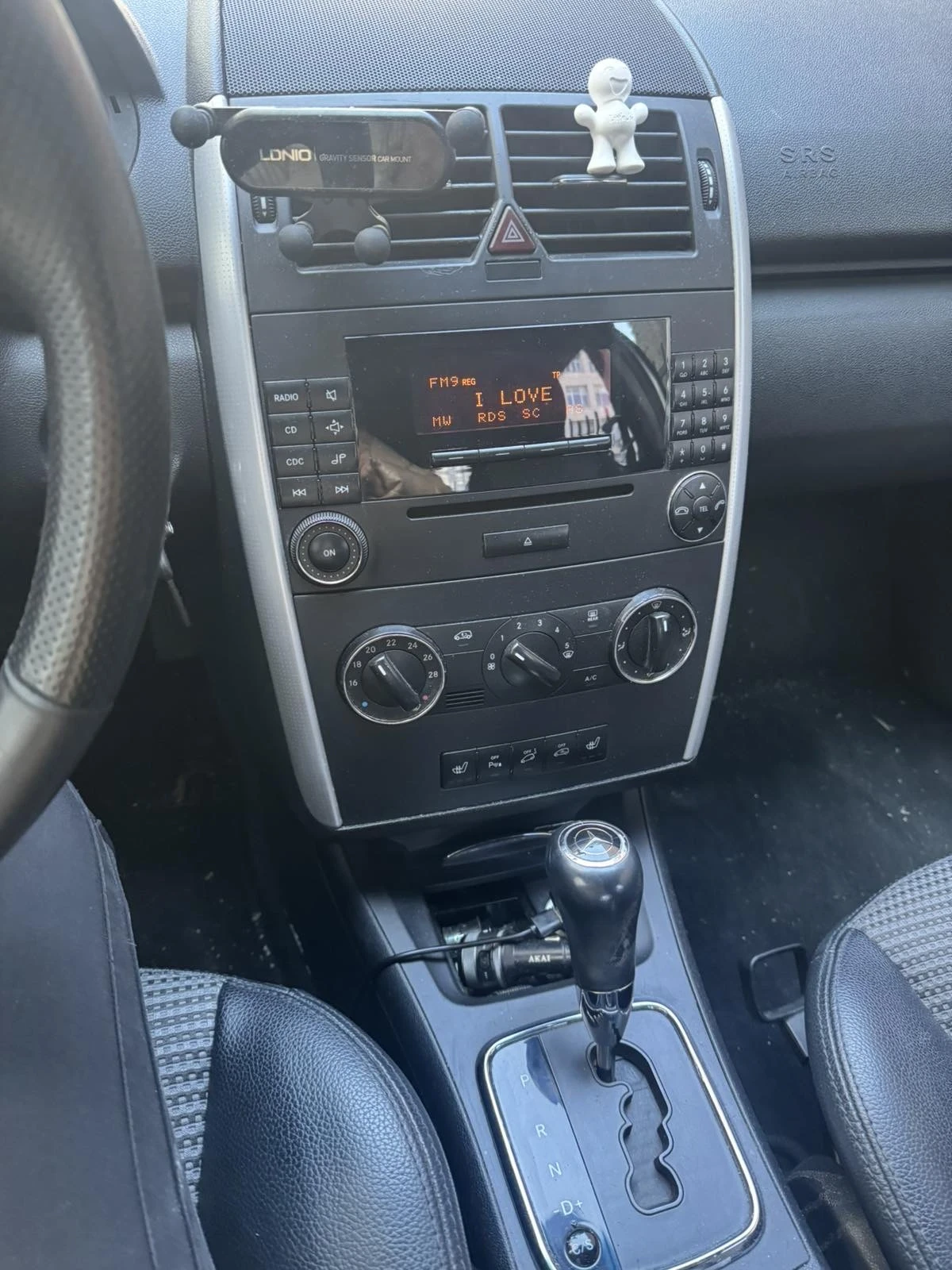 Mercedes-Benz A 180, снимка 6 - Автомобили и джипове - 53828929