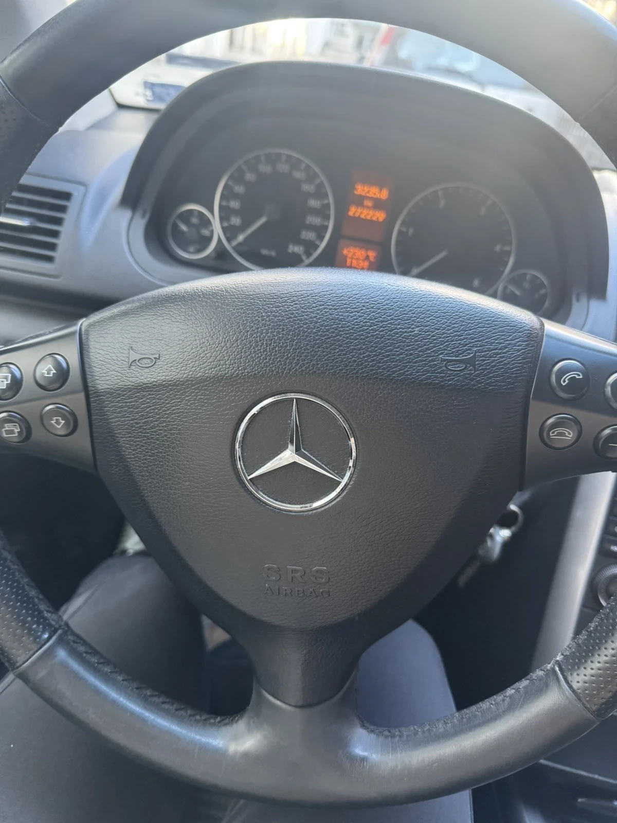 Mercedes-Benz A 180, снимка 4 - Автомобили и джипове - 53828929