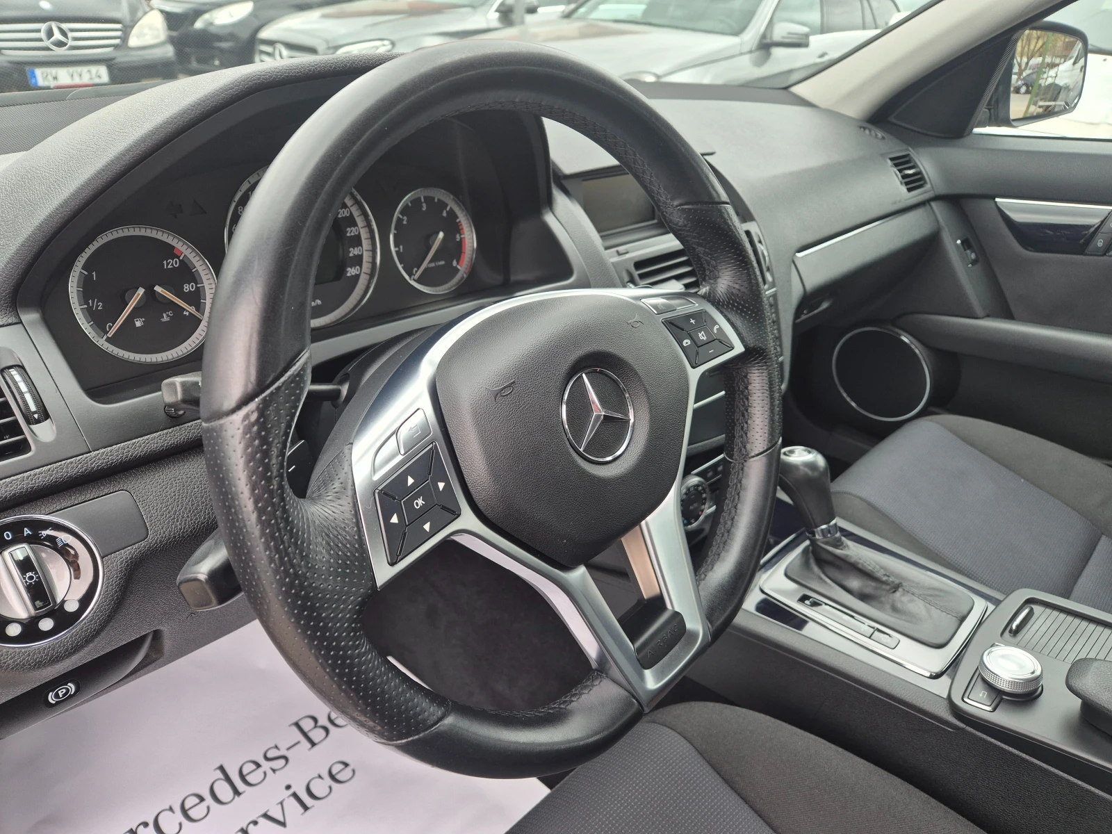 Mercedes-Benz C 220 2.2CDI, снимка 10 - Автомобили и джипове - 53921831