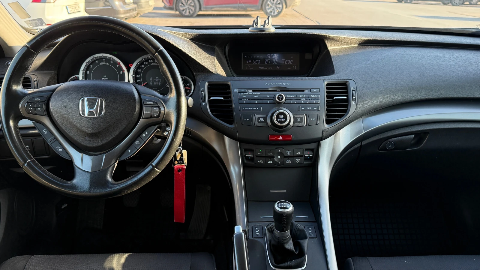Honda Accord Tourer, 2.0 i-VTEC Facelift   , снимка 9 - Автомобили и джипове - 54376305