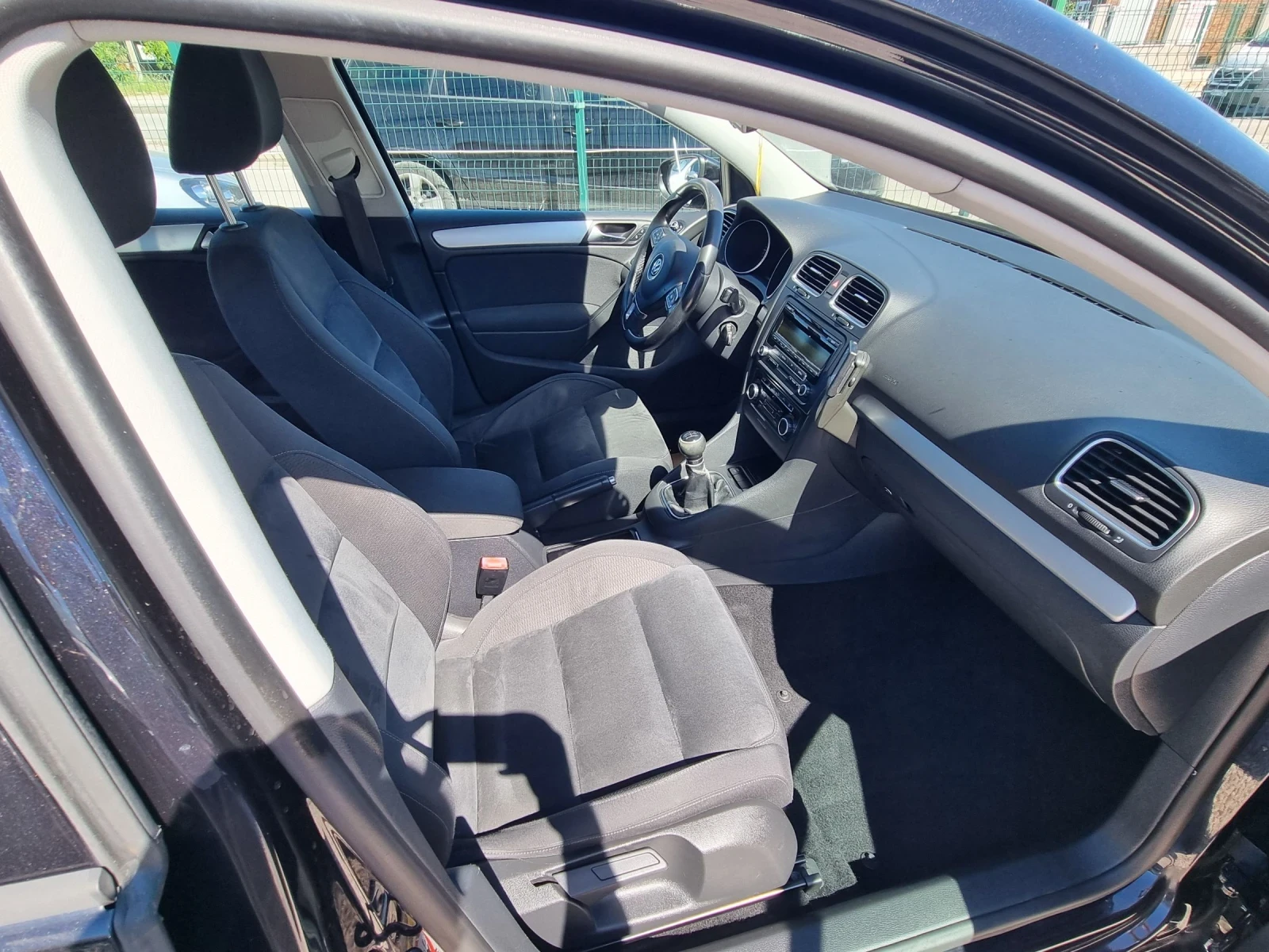 VW Golf 2.0tdi 6sk 140ps, снимка 5 - Автомобили и джипове - 54781154