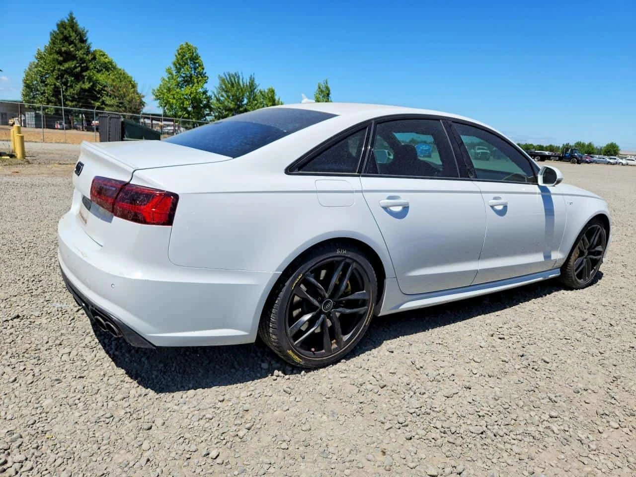 Audi S6 * CARFAX * БЕЗ ПЪРВОНАЧАЛНА ВНОСКА, снимка 3 - Автомобили и джипове - 55258938