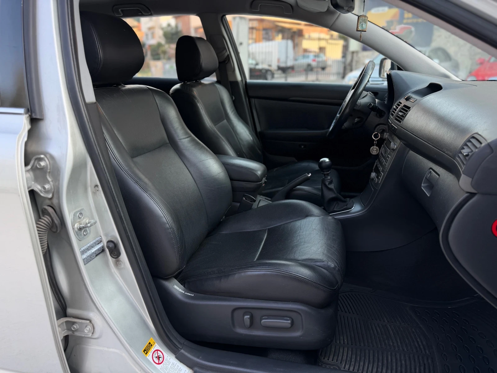 Toyota Avensis 2.2D4D* ����������* ��������* 150 �.�* TOP | Mobile.bg � ����������� 10