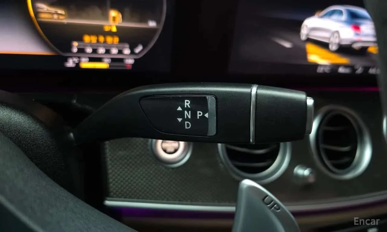Mercedes-Benz E 53 AMG 4MATIC+ , снимка 10 - Автомобили и джипове - 55397817