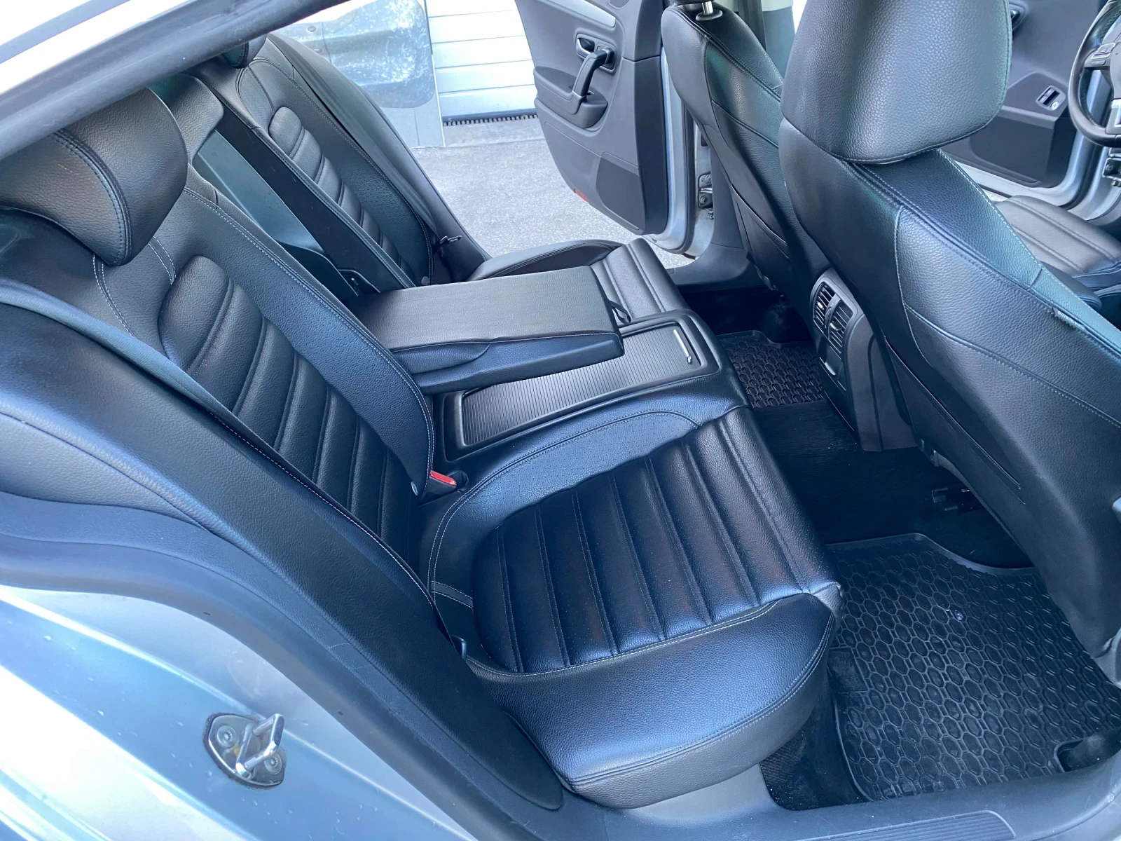 VW CC 2.0, снимка 5 - Автомобили и джипове - 55458542