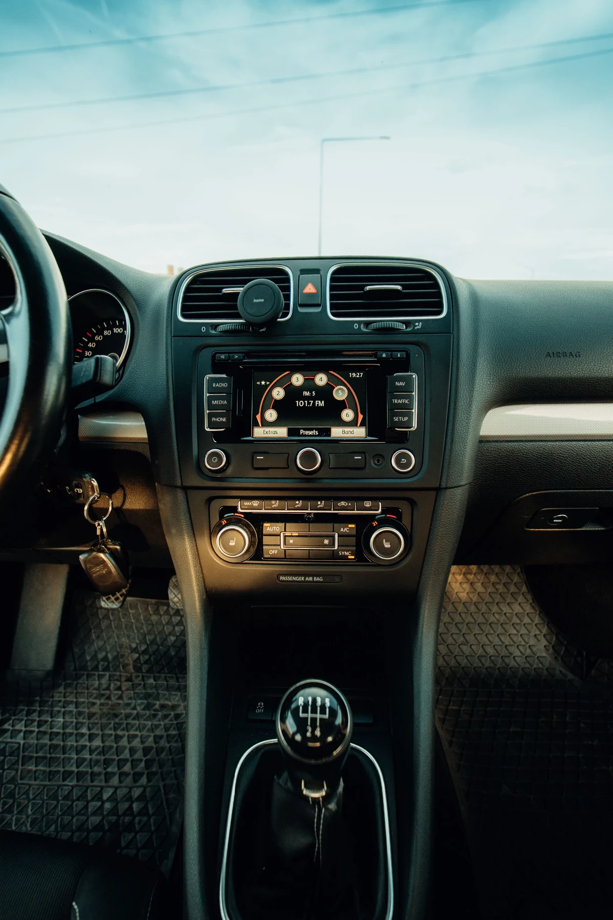 VW Golf Match edition , снимка 11 - Автомобили и джипове - 55498859