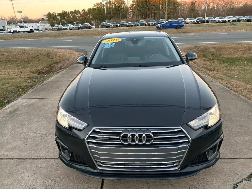 Audi A4 Premium, снимка 2 - Автомобили и джипове - 55510156