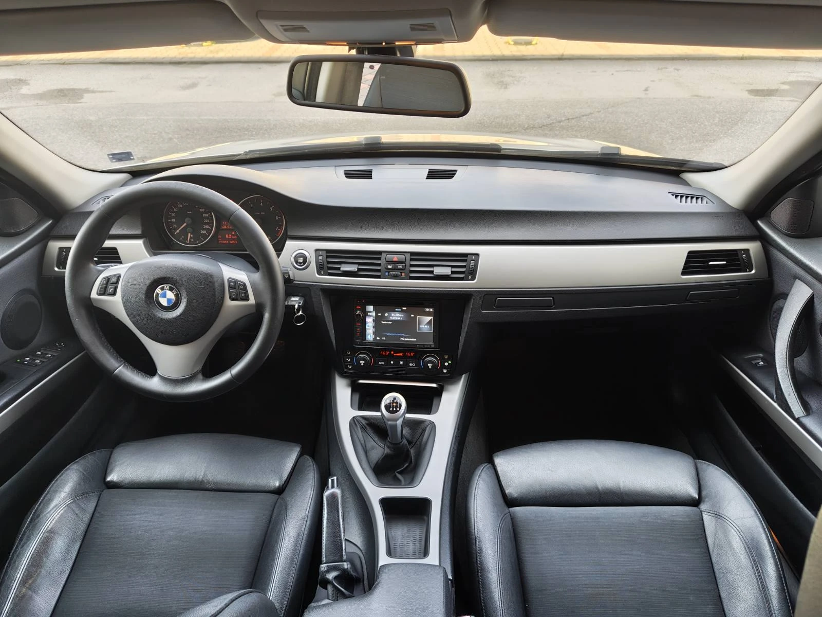 BMW 325 i-LPG, снимка 9 - Автомобили и джипове - 55683156