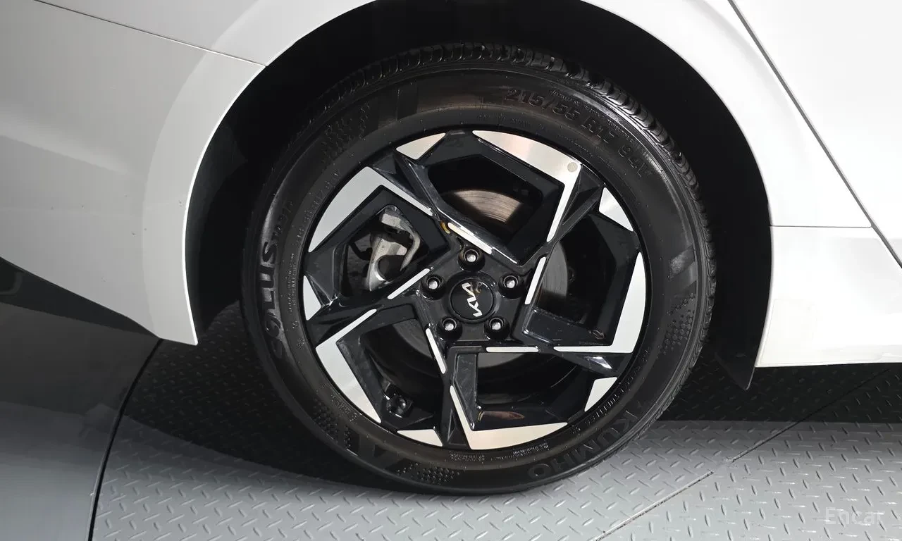 Kia K5 2.0* PRESTIGE* ПОДГРЕВ* ОБДУХВАНЕ* КАМЕРА* КЕЙЛЕС*, снимка 5 - Автомобили и джипове - 55709276