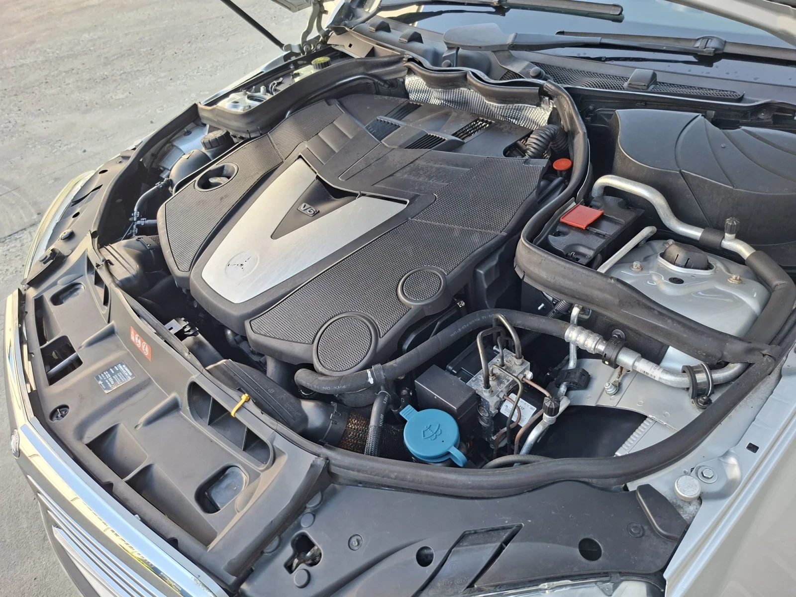 Mercedes-Benz C 320, снимка 13 - Автомобили и джипове - 55783168