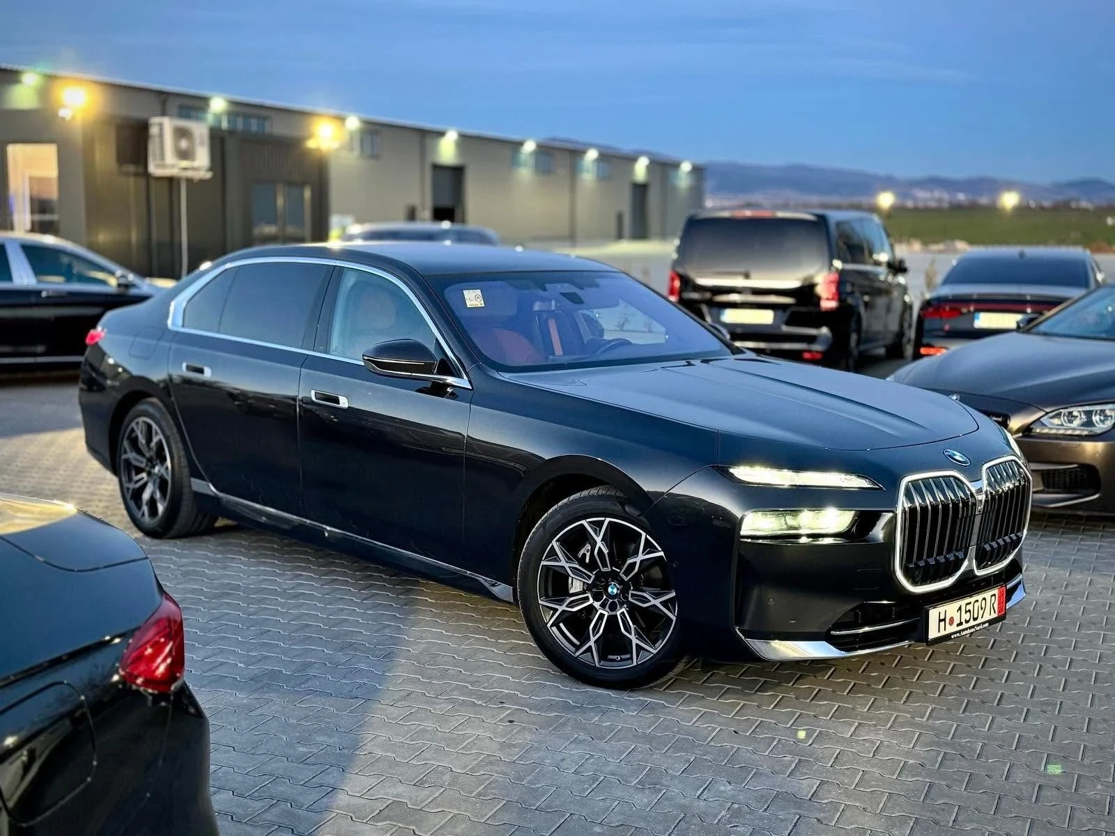 BMW 740 Бартер /Лизинг , снимка 2 - Автомобили и джипове - 55890259