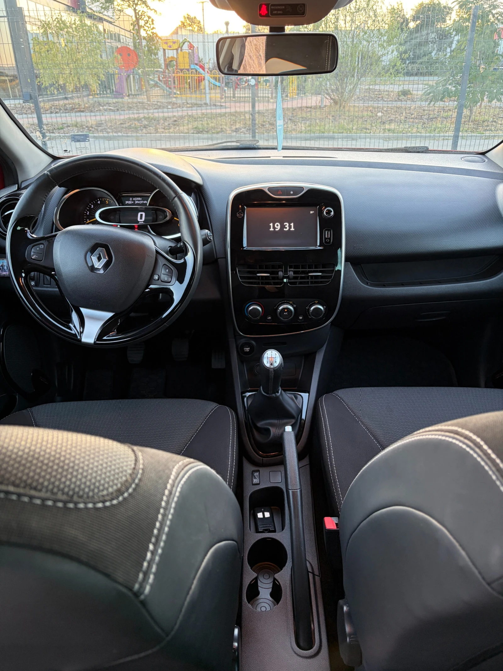 Renault Clio 1.5 dCi - 1-ви собственик - Омникар - 122к, снимка 14 - Автомобили и джипове - 55986923