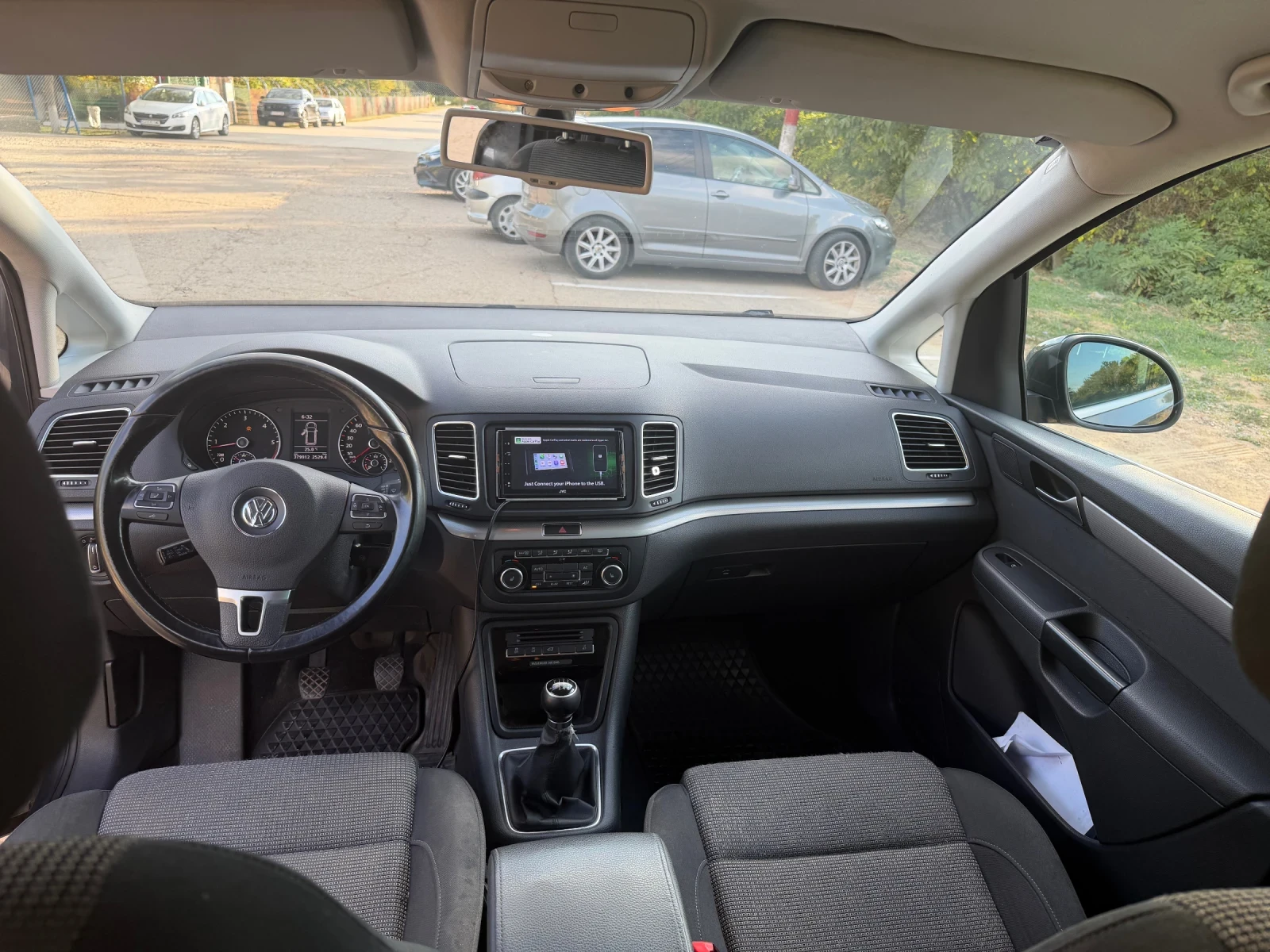 VW Sharan 2.0 Tdi, снимка 7 - Автомобили и джипове - 56069755