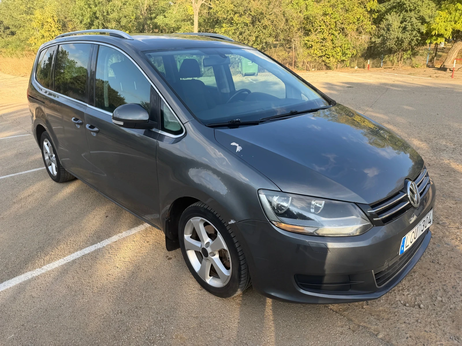 VW Sharan 2.0 Tdi, снимка 2 - Автомобили и джипове - 56069755