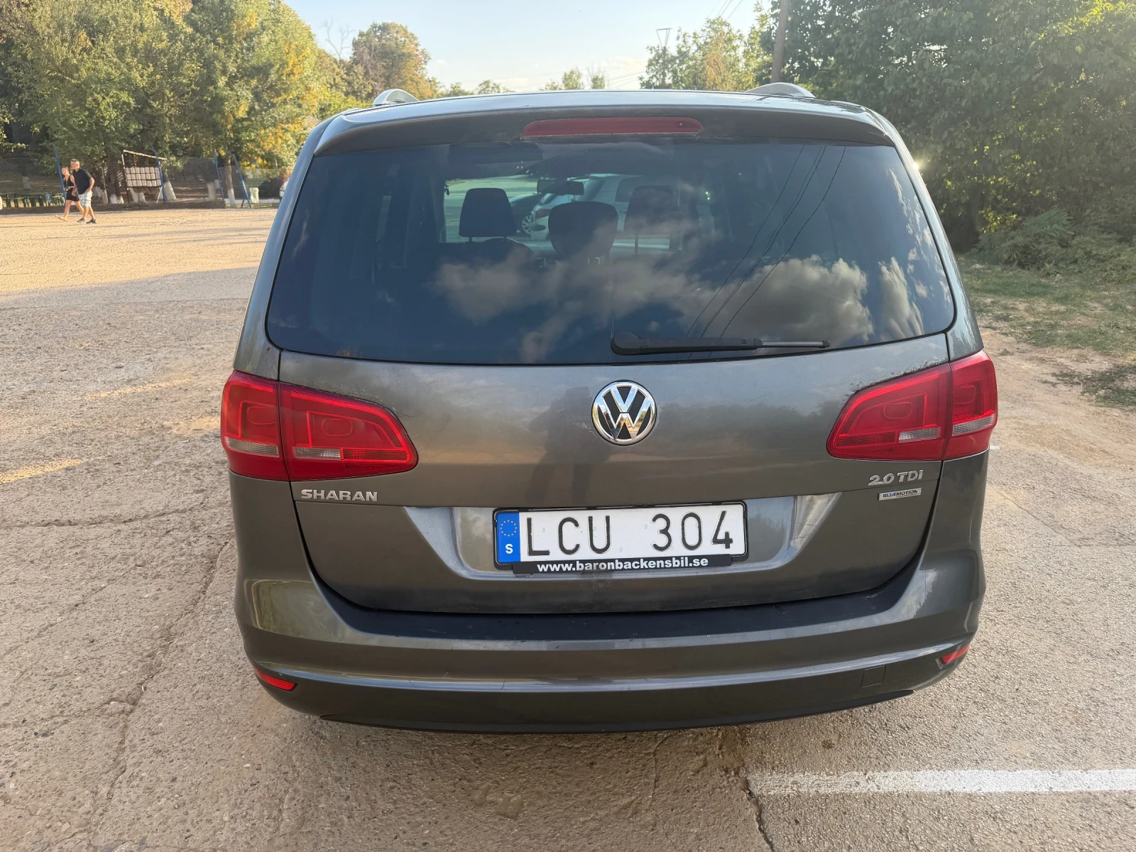 VW Sharan 2.0 Tdi, снимка 4 - Автомобили и джипове - 56069755