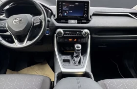 Toyota Rav4 HYBRID/218HP/RWD/360/KLESS/VCONTROL/CARPLAY/321f - 60499 лв. - 83583966 12