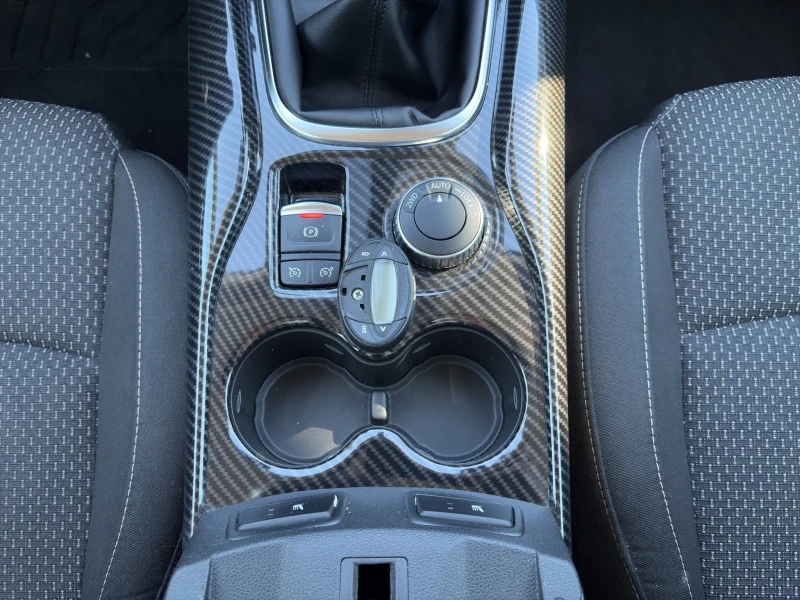 Renault Kadjar 1.6DCI* 4X4* KEYLESS* , снимка 13 - Автомобили и джипове - 51531318