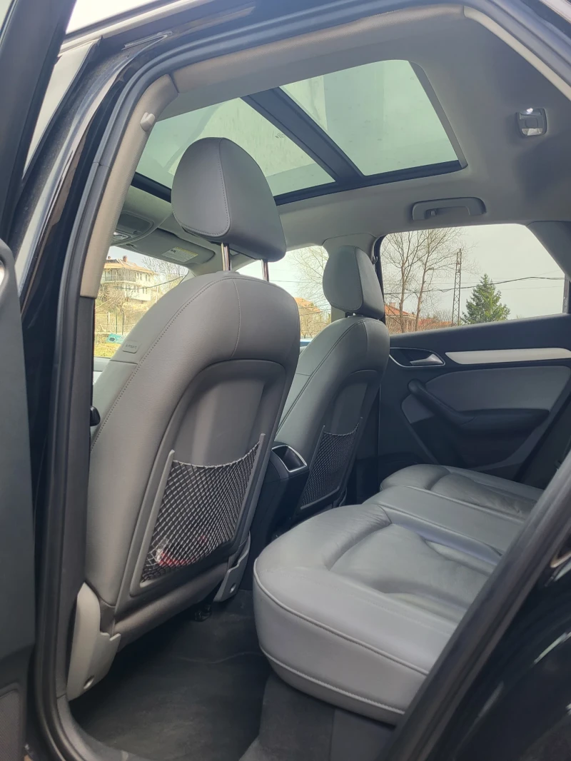 Audi Q3 2.0 TFSI, снимка 4 - Автомобили и джипове - 52657148