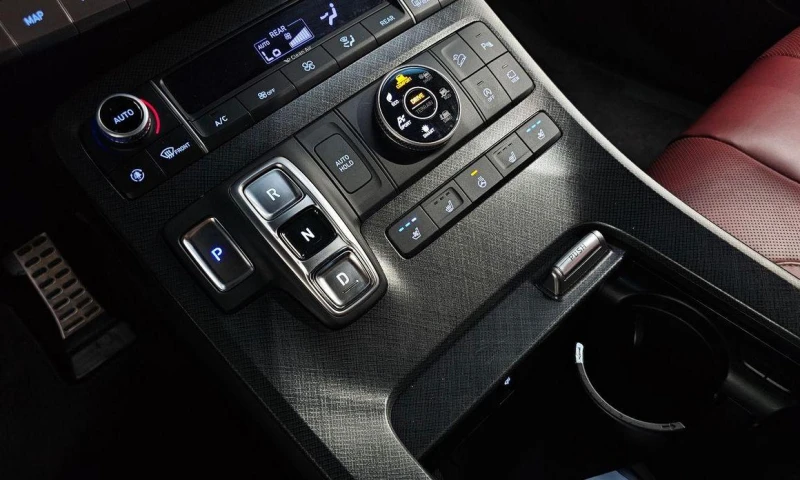 Hyundai Palisade Gasoline 3.8 4WD Prestige, снимка 9 - Автомобили и джипове - 52058639